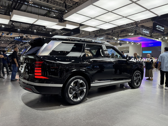 Hyundai Palisade thế hệ mới lộ diện ở H&agrave; Nội: C&oacute; &iacute;t nhất 2 bản, thiết kế như Range Rover - Ảnh 15.