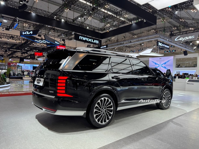 Hyundai Palisade thế hệ mới lộ diện ở H&agrave; Nội: C&oacute; &iacute;t nhất 2 bản, thiết kế như Range Rover - Ảnh 13.