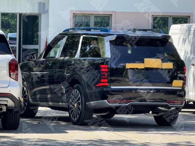 Hyundai Palisade thế hệ mới lộ diện ở H&agrave; Nội: C&oacute; &iacute;t nhất 2 bản, thiết kế như Range Rover - Ảnh 3.