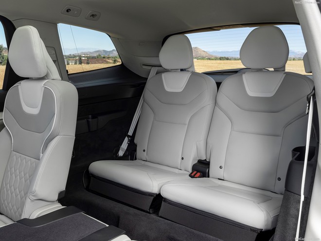 Bộ đ&ocirc;i Volvo EX90 v&agrave; ES90 sắp về VN: Dự kiến ra mắt cuối năm, sạc đầy đi 700 km, m&agrave;n h&igrave;nh trung t&acirc;m 14,5 inch - Ảnh 6.