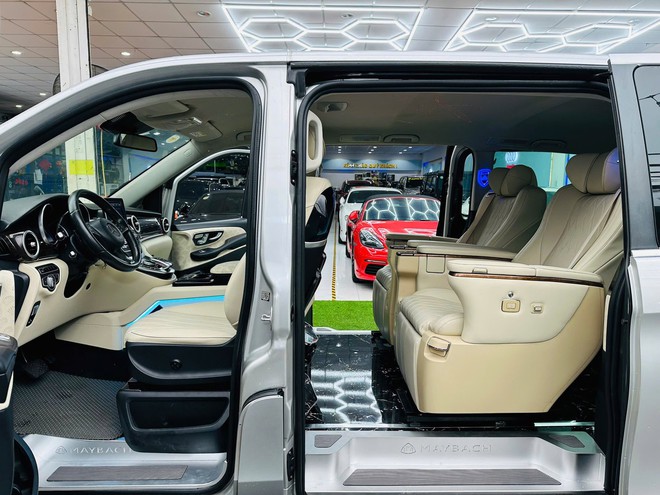 Bỏ 900 triệu đồng mua chiếc Mercedes-Benz n&agrave;y, người ngo&agrave;i tưởng đi xe 4 tỷ: Ghế h&agrave;ng hai dạng thương gia, m&aacute;y dầu 163 m&atilde; lực- Ảnh 6.