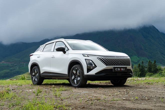 H&atilde;y thử Omoda C5 SHS gi&aacute; chưa tới 700 triệu đồng- đối thủ sẵn s&agrave;ng "đấu" xe Hybrid Nhật! - Ảnh 1.