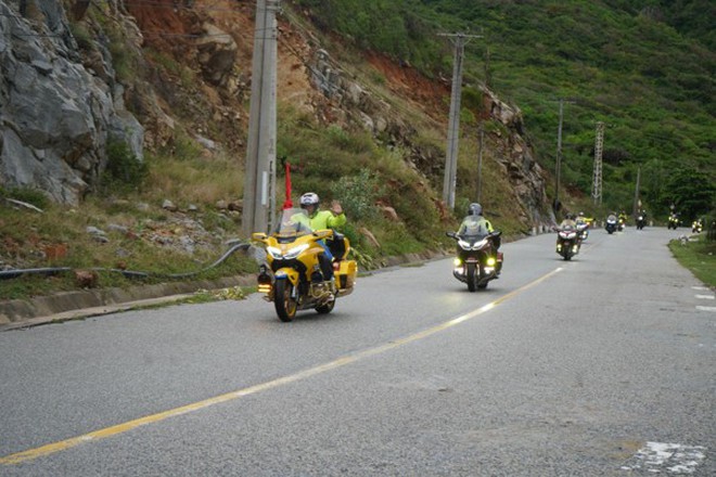 H&agrave;ng trăm biker diễu h&agrave;nh - touring kh&eacute;p lại h&agrave;nh tr&igrave;nh Castrol Superbike Fest 2026- Ảnh 3.