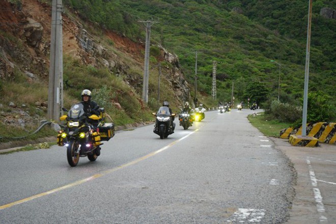 H&agrave;ng trăm biker diễu h&agrave;nh - touring kh&eacute;p lại h&agrave;nh tr&igrave;nh Castrol Superbike Fest 2026- Ảnh 5.