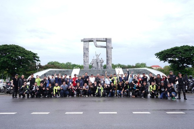 H&agrave;ng trăm biker diễu h&agrave;nh - touring kh&eacute;p lại h&agrave;nh tr&igrave;nh Castrol Superbike Fest 2026- Ảnh 6.