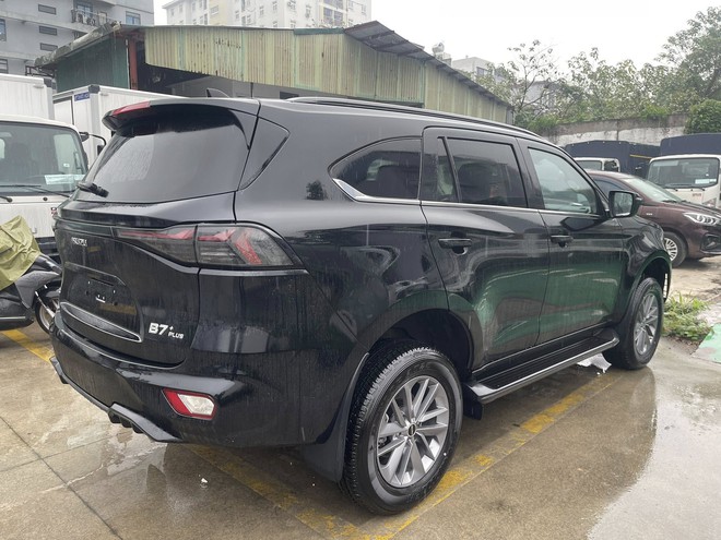 Isuzu mu-X xả kho giảm gi&aacute; tới 115 triệu đồng tại đại l&yacute;, gi&aacute; thực tế chỉ ngang nh&oacute;m CX-5, Tucson- Ảnh 4.