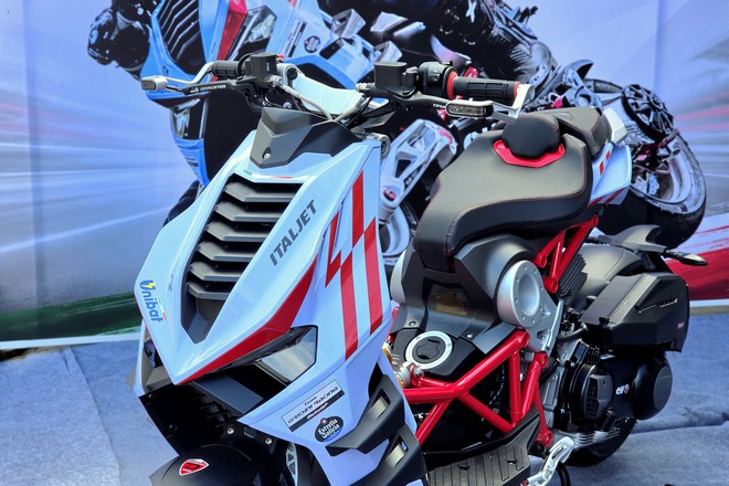 Italjet Dragster 300 Gresini Edition ch&agrave;o h&agrave;ng kh&aacute;ch Việt: Giới hạn 40 chiếc, gi&aacute; đắt hơn cả VF Minio Green, muốn mua cũng kh&ocirc;ng dễ- Ảnh 6.