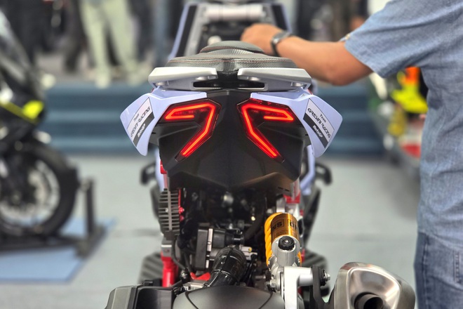 Italjet Dragster 300 Gresini Edition ch&agrave;o h&agrave;ng kh&aacute;ch Việt: Giới hạn 40 chiếc, gi&aacute; đắt hơn cả VF Minio Green, muốn mua cũng kh&ocirc;ng dễ- Ảnh 16.