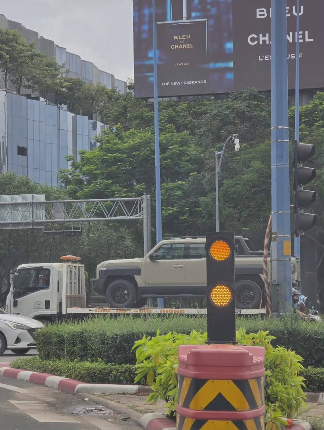 Kia Tasman lộ diện tr&ecirc;n đường phố Việt Nam, dễ l&agrave; xe ch&iacute;nh h&atilde;ng sắp xuất hiện trong sự kiện cuối tuần n&agrave;y- Ảnh 1.