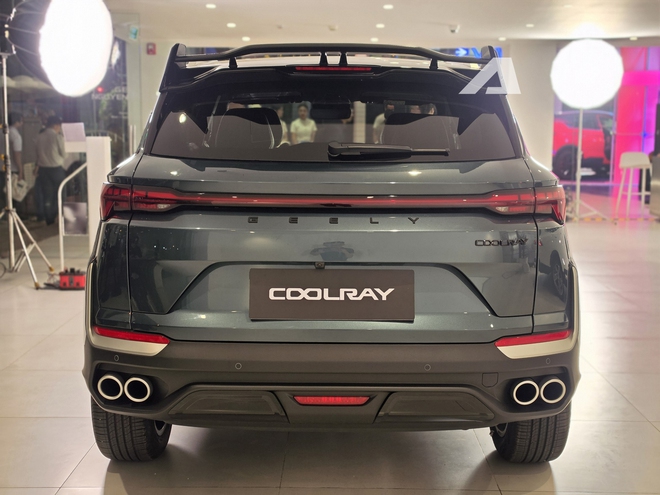 Geely Coolray 2026 ra mắt Việt Nam: Gi&aacute; từ 499 triệu đồng, thiết kế tối giản, m&agrave;n h&igrave;nh lớn hơn, vẫn c&oacute; ADAS cạnh tranh Creta, Seltos- Ảnh 7.