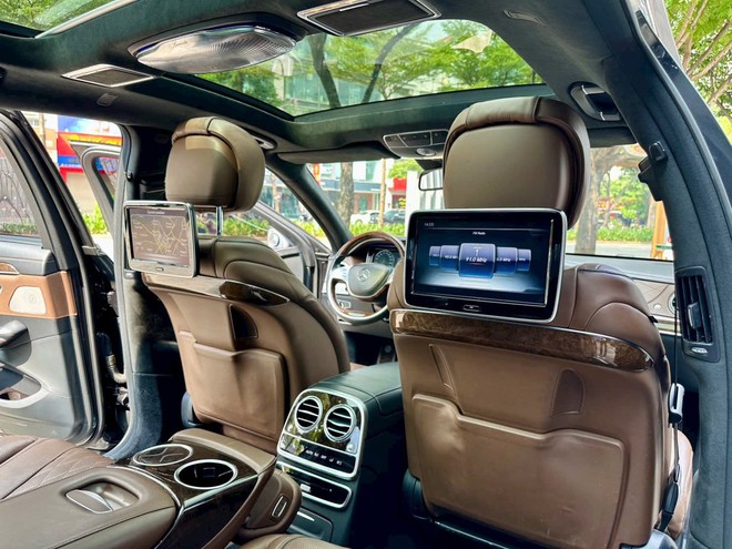 Từng c&oacute; gi&aacute; gần 7 tỷ, chiếc Mercedes S 500 n&agrave;y giờ chỉ đắt ngang Camry: Bảo dưỡng gần nhất đắt hơn cả SH, trang bị kh&ocirc;ng k&eacute;m cạnh xe ng&agrave;y nay- Ảnh 6.