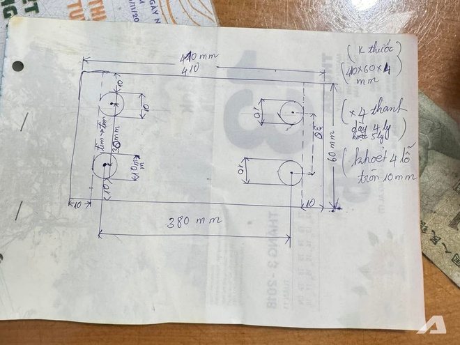 Chủ xe Toyota Innova Cross tự làm ghế cơ trưởng xoay 180 độ: Tốn 3 triệu đồng, mất 2 ngày thiết kế và thi công, trông như limousine cỡ nhỏ- Ảnh 8. Chủ xe Toyota Innova Cross tự làm ghế cơ trưởng xoay 180 độ: Tốn 3 triệu đồng, mất 2 ngày thiết kế và thi công, trông như limousine cỡ nhỏ- Ảnh 8.