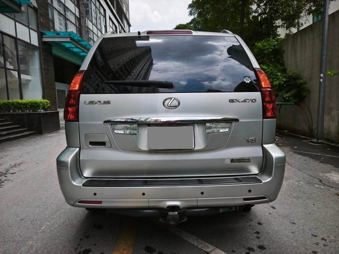 Từng mất hơn 150 c&acirc;y v&agrave;ng để mua, chiếc Lexus GX n&agrave;y giờ đ&acirc;y b&aacute;n lại rẻ hơn xe hạng A: D&ugrave;ng m&aacute;y V8, nội thất ốp gỗ - Ảnh 2.