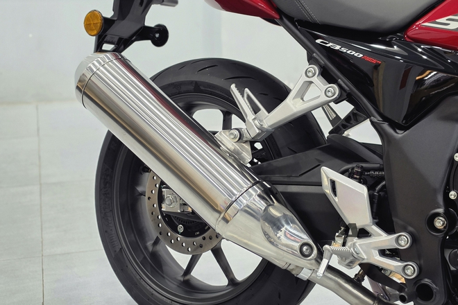 Hàng hiếm Honda CB500 Super Four về Việt Nam: 'Cháy' hàng trước khi mở bán, chạy phố như xe tay ga với công nghệ ly hợp điện tử, giá ngang xe 650 cc chính hãng - Ảnh 18.