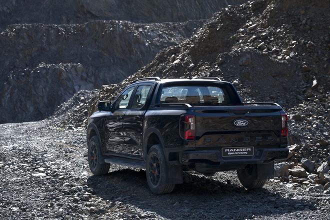 Ford Ranger 2026 bản rẻ nhất chốt giá 707 triệu: Bản XLS thêm cách biệt với Triton, Hilux, màn 12inch như bản cao, hộp số mới - Ảnh 13.