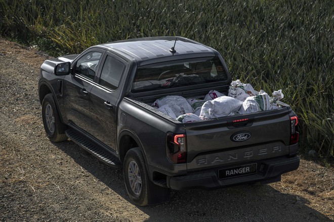 Ford Ranger 2026 bản rẻ nhất chốt giá 707 triệu: Bản XLS thêm cách biệt với Triton, Hilux, màn 12inch như bản cao, hộp số mới - Ảnh 3.
