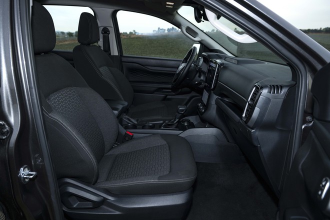 Ford Ranger 2026 bản rẻ nhất chốt giá 707 triệu: Bản XLS thêm cách biệt với Triton, Hilux, màn 12inch như bản cao, hộp số mới - Ảnh 8.
