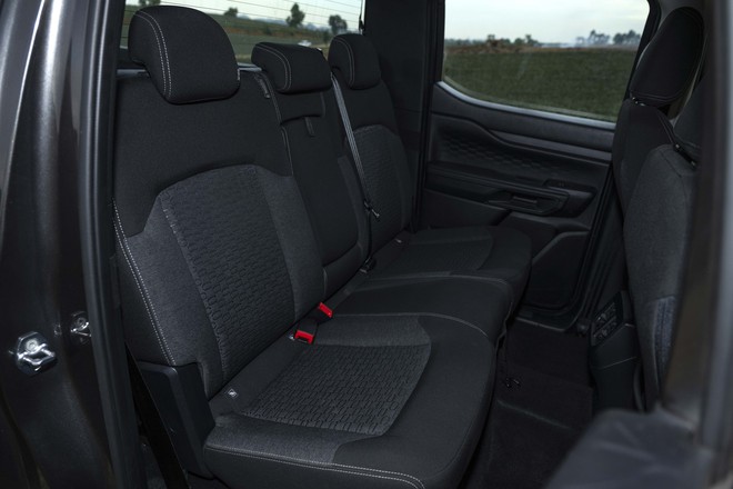 Ford Ranger 2026 bản rẻ nhất chốt giá 707 triệu: Bản XLS thêm cách biệt với Triton, Hilux, màn 12inch như bản cao, hộp số mới - Ảnh 9.