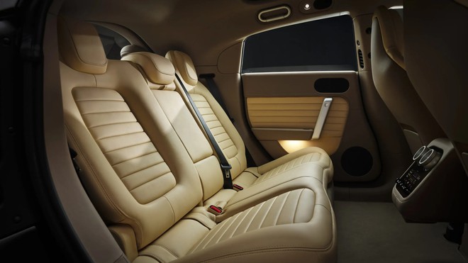 Sếp Ferrari ngỡ ng&agrave;ng trước phản ứng của thị trường với si&ecirc;u xe mới d&ugrave; đ&atilde; chuẩn bị tinh thần từ trước - Ảnh 8.