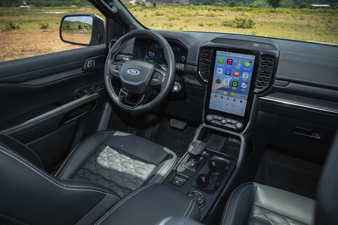 Ch&agrave;ng trai 9x người M&ocirc;ng chi gần 2 tỷ mua Ford Everest: Kẻ khen, người ch&ecirc; nhưng ch&iacute;nh chủ đ&aacute;p lại bằng một c&acirc;u khiến ai cũng 'sốc' - Ảnh 7.