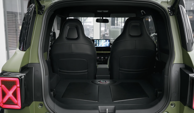 VinFast VF 3 của Ngô Kiến Huy độ chiến như Jeep thu nhỏ: Màu quân đội, lốp béo, ghế thể thao, thêm màn hình kép long lanh - Ảnh 9.