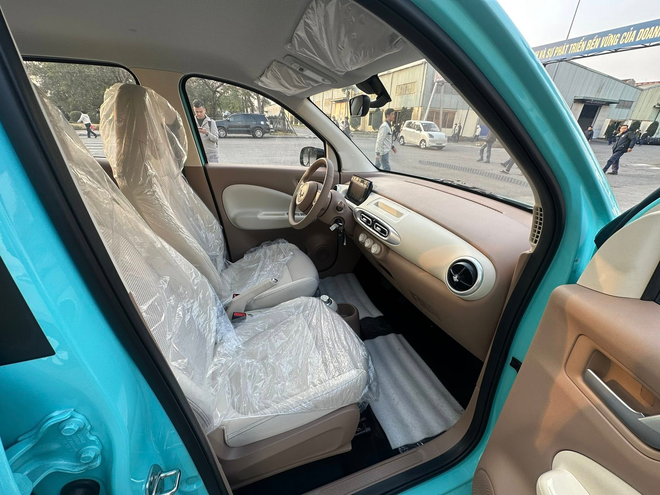 Xe điện mini Wuling Macaron chốt gi&aacute; từ 269 triệu tại Việt Nam: 2 phi&ecirc;n bản, đi xa nhất 300 km/sạc, c&oacute; trang bị độc nhất ph&acirc;n kh&uacute;c được nhiều gia đ&igrave;nh quan t&acirc;m - Ảnh 3.