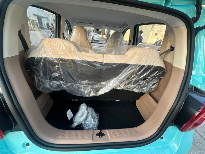 Xe điện mini Wuling Macaron chốt gi&aacute; từ 269 triệu tại Việt Nam: 2 phi&ecirc;n bản, đi xa nhất 300 km/sạc, c&oacute; trang bị độc nhất ph&acirc;n kh&uacute;c được nhiều gia đ&igrave;nh quan t&acirc;m - Ảnh 4.