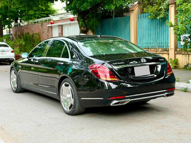 Cầm hơn 1 tỷ có thể mua chiếc 'Maybach' này thay vì Toyota Camry đời mới: Dùng máy V6 3.0L, thiết kế sang chảnh - Ảnh 3.