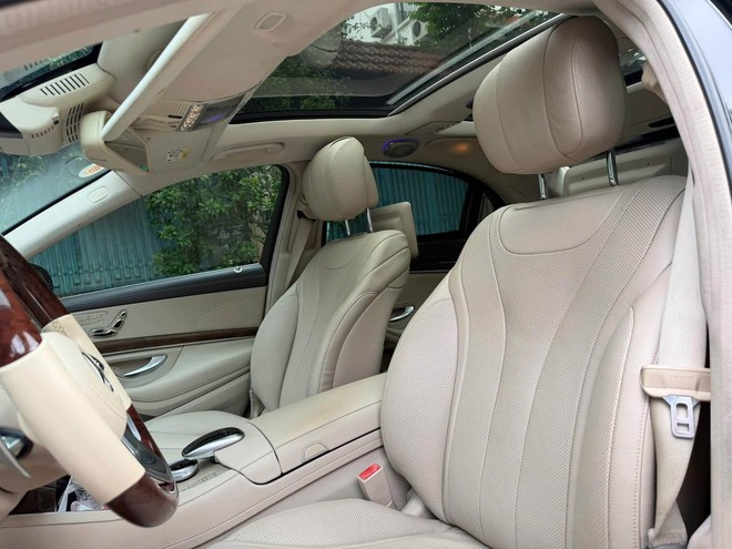 Cầm hơn 1 tỷ có thể mua chiếc 'Maybach' này thay vì Toyota Camry đời mới: Dùng máy V6 3.0L, thiết kế sang chảnh - Ảnh 7.