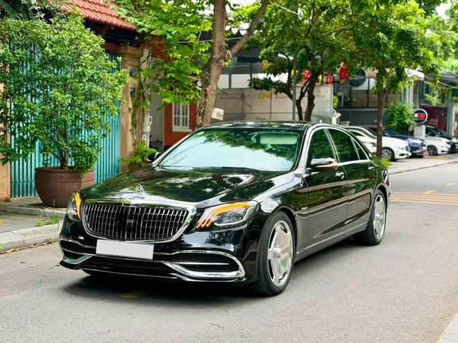 Cầm hơn 1 tỷ có thể mua chiếc 'Maybach' này thay vì Toyota Camry đời mới: Dùng máy V6 3.0L, thiết kế sang chảnh - Ảnh 1.