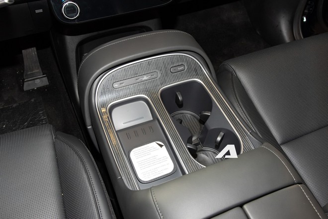 Bộ đôi Hyundai Tucson Hybrid và Palisade Hybrid lần đầu chào khách Việt: Người dân vây kín ngắm xe, giá không dưới 1 tỷ, ra mắt vào tháng 9 này - Ảnh 22.
