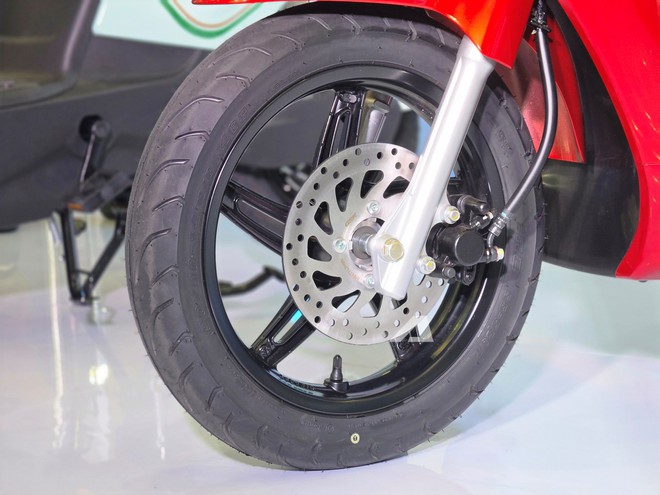 VinFast ra mắt bộ đôi Kinet và Kyo: Cốp rộng hơn SH Mode, Smart Key, chạy tới 160km/sạc, có thể đổi pin - Ảnh 13.