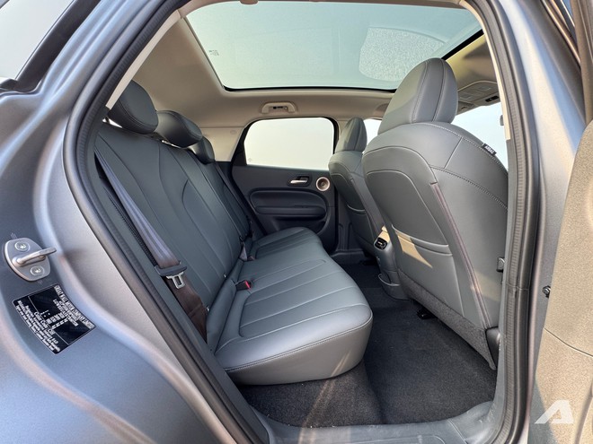 Sờ tận tay GWM ORA 5 được lên lịch về Việt Nam: Đầu điệu như Porsche, ngang cỡ CX-5, máy hybrid, dễ được miễn thuế nhập khẩu - Ảnh 15.