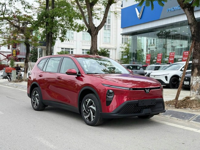 Chủ xe VinFast Limo Green, VF MPV 7 muốn n&acirc;ng cấp &acirc;m thanh m&agrave; sợ mất zin th&igrave; đ&acirc;y l&agrave; giải ph&aacute;p: 7 loa cả sub, c&oacute; DSP, kh&ocirc;ng đục kho&eacute;t - Ảnh 1.
