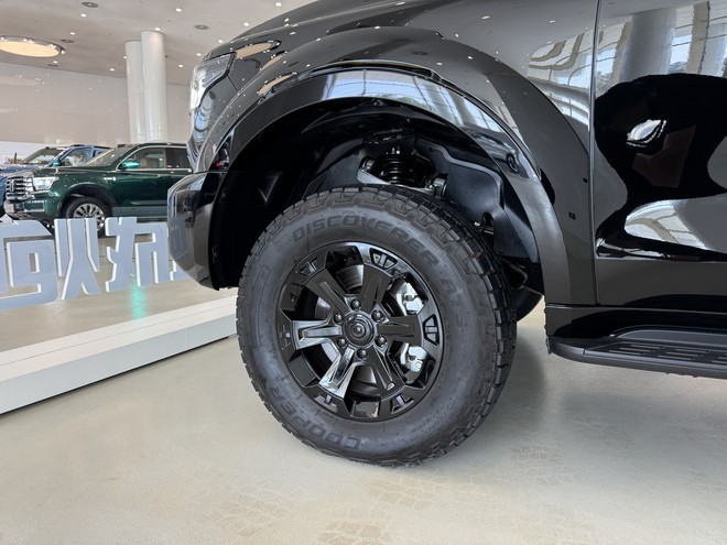 Ngắm b&aacute;n tải GWM Poer Sahar trước ng&agrave;y về Việt Nam: D&agrave;i hơn Ranger Raptor, c&oacute; t&ugrave;y chọn m&aacute;y dầu lẫn hybrid cắm sạc, treo sau đa li&ecirc;n kết - Ảnh 1.