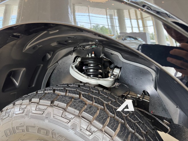 Ngắm b&aacute;n tải GWM Poer Sahar trước ng&agrave;y về Việt Nam: D&agrave;i hơn Ranger Raptor, c&oacute; t&ugrave;y chọn m&aacute;y dầu lẫn hybrid cắm sạc, treo sau đa li&ecirc;n kết - Ảnh 2.