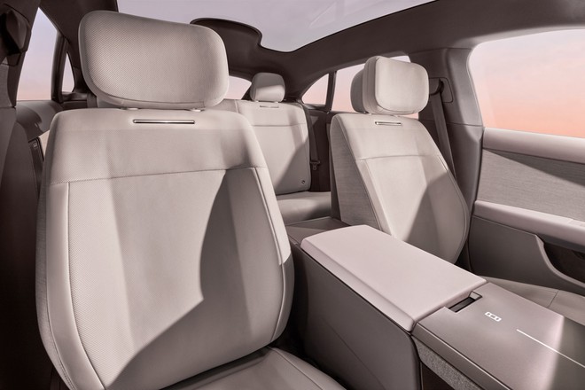Range Rover GT lộ diện: H&atilde;ng lần đầu ra Grand Tourer thuần điện, c&oacute; thể th&ecirc;m t&ugrave;y chọn hybrid, nền tảng ho&agrave;n to&agrave;n mới - Ảnh 5.