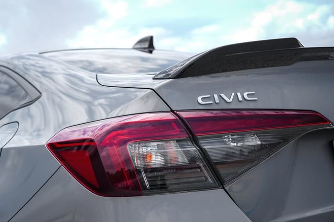Honda Civic 2026 ra mắt gần Việt Nam: 3 phi&ecirc;n bản, gi&aacute; quy đổi từ 738 triệu đồng, th&ecirc;m giả lập sang số, cảnh b&aacute;o điểm m&ugrave; - Ảnh 15.