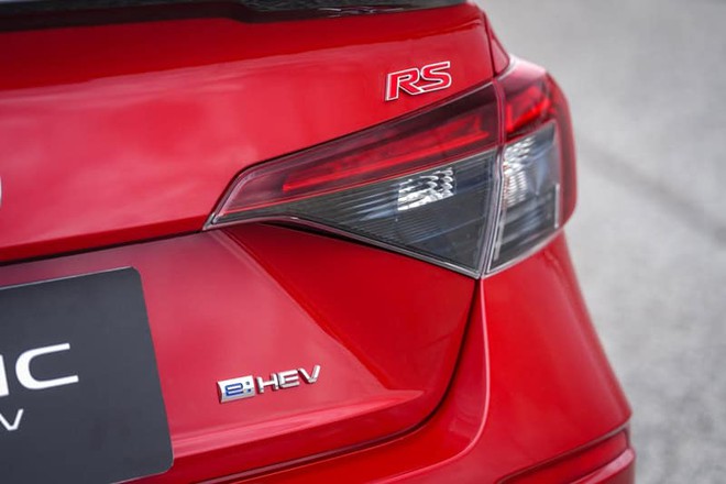 Honda Civic 2026 ra mắt gần Việt Nam: 3 phi&ecirc;n bản, gi&aacute; quy đổi từ 738 triệu đồng, th&ecirc;m giả lập sang số, cảnh b&aacute;o điểm m&ugrave; - Ảnh 16.