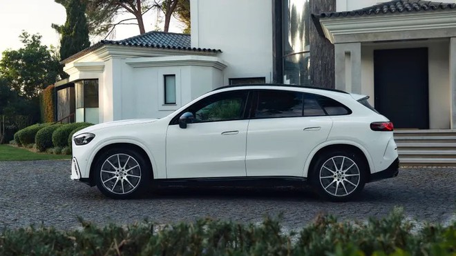 Đại l&yacute; b&aacute;o Mercedes-Benz GLC đời mới gi&aacute; tạm t&iacute;nh gần 3,4 tỷ đồng tại Việt Nam: Thiết kế kh&aacute;c hẳn loạt xe đang b&aacute;n, bản chạy điện hơn 700km/sạc - Ảnh 4.