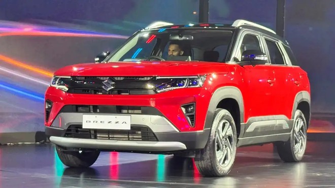 Suzuki Brezza 2026 ra mắt: Gi&aacute; quy đổi từ hơn 200 triệu đồng, th&ecirc;m hơn 13 t&iacute;nh năng, m&aacute;y tăng &aacute;p, anh em c&ugrave;ng cỡ Fronx nhưng &iacute;t ADAS hơn - Ảnh 3.
