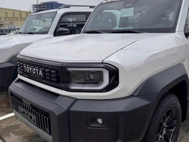Đại l&yacute; b&aacute;o Toyota Land Cruiser FJ ra mắt Việt Nam tuần sau: Gi&aacute; dự kiến gần 1,2 tỷ đồng, m&aacute;y 2.7L như Fortuner, c&oacute; ADAS, nhập Th&aacute;i - Ảnh 6.