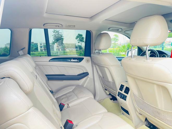 Chiếc Mercedes-Benz n&agrave;y b&aacute;n lại chưa đến 700 triệu: 7 chỗ phục vụ gia đ&igrave;nh, rẻ hơn thị trường cả trăm triệu khiến 'n&oacute;i chẳng ai tin' - Ảnh 9.