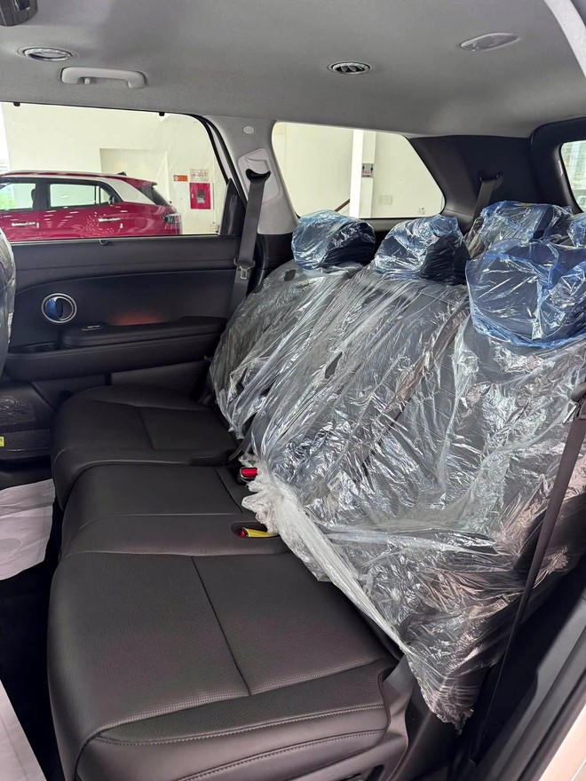 Hyundai Palisade Hybrid bản 'base' c&oacute; mặt ở đại l&yacute;: Gi&aacute; dự kiến 1,5 tỷ, rẻ hơn bản 'full' của Everest, c&oacute; đủ ADAS - Ảnh 10.