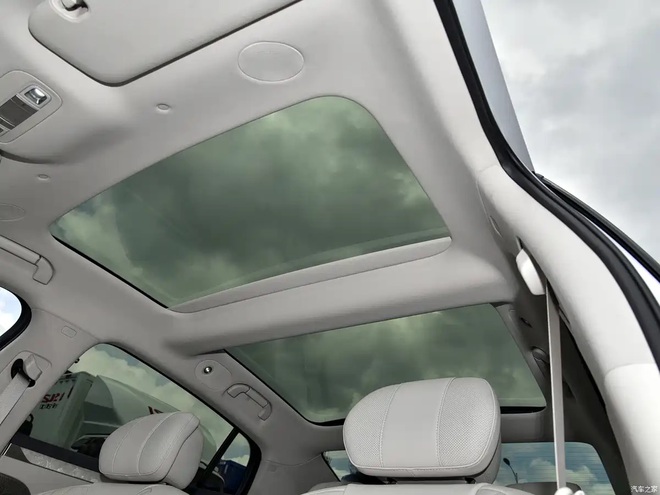 BYD Seal 08 ra mắt: Giá quy đổi từ 762 triệu đồng, tăng tốc ngang siêu xe, bản PHEV đầy bình chạy gần 1.700km - Ảnh 9.