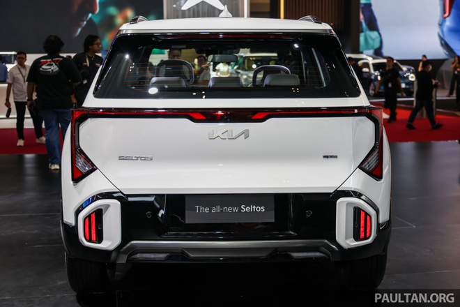 Soi cận cảnh Kia Seltos 2026 mở b&aacute;n gần Việt Nam: Ngoại thất hầm hố với ng&ocirc;n ngữ thiết kế mới, k&iacute;ch thước gia tăng đ&aacute;ng kể, nội thất ngập tr&agrave;n c&ocirc;ng nghệ - Ảnh 2.
