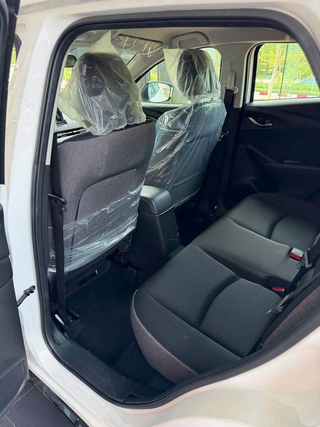 Mazda CX-3 giảm giá mạnh tại đại lý: Thấp nhất từ 474 triệu đồng, chỉ ngang nhóm Sonet, Venue - Ảnh 4.