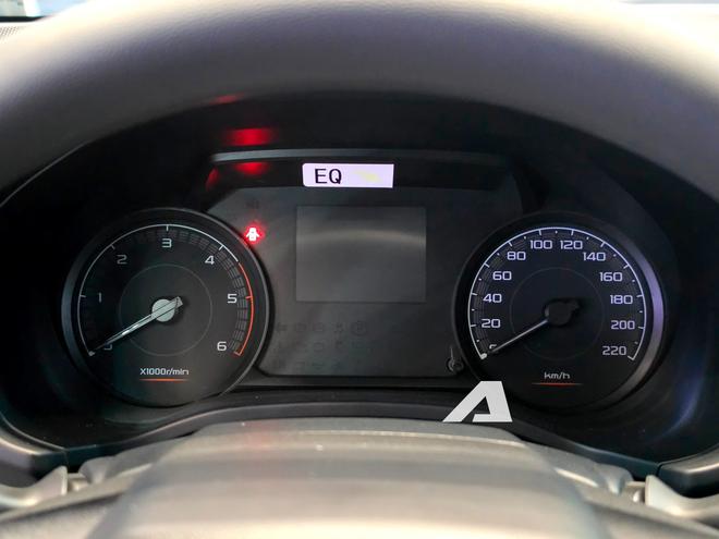Xem thực tế Isuzu D-Max bản rẻ nhất vừa ra mắt Việt Nam: Gương chỉnh 'cơm' hoàn toàn, mâm cùng kích thước Kia Morning, lái xe tập trung hơn vì thiếu một trang bị quen thuộc trên nhiều xe bán tải - Ảnh 7.