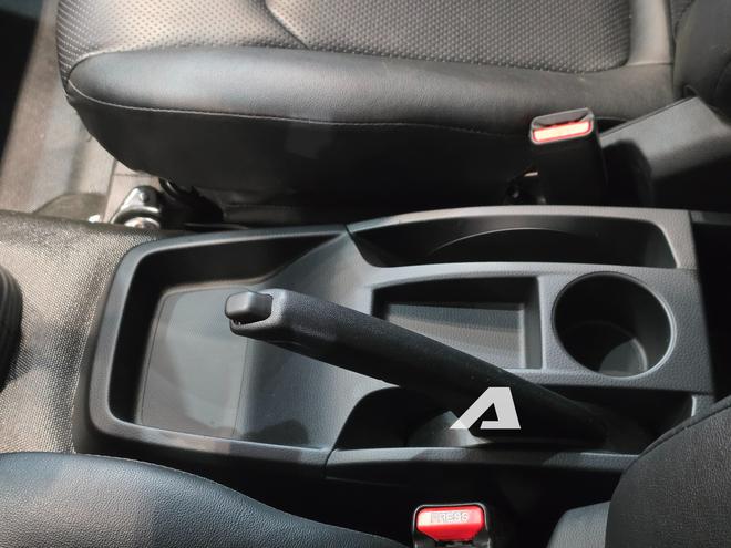 Xem thực tế Isuzu D-Max bản rẻ nhất vừa ra mắt Việt Nam: Gương chỉnh 'cơm' hoàn toàn, mâm cùng kích thước Kia Morning, lái xe tập trung hơn vì thiếu một trang bị quen thuộc trên nhiều xe bán tải - Ảnh 11.