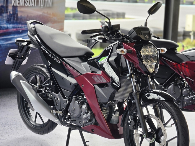 Suzuki Satria 2026 ra mắt Việt Nam: Gi&aacute; từ 54,5 triệu, nhiều n&acirc;ng cấp về kiểu d&aacute;ng, trang bị, kết nối điện thoại, cạnh tranh Exciter, Winner - Ảnh 6.